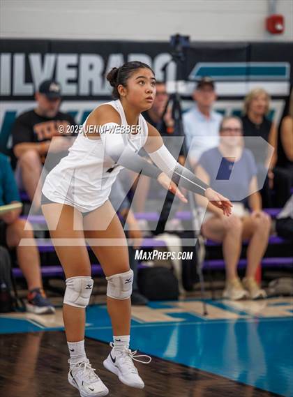 Thumbnail 3 in Redondo Union vs. Archbishop Mitty (Durango Fall Classic) photogallery.