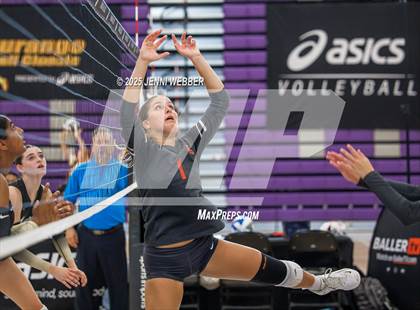 Thumbnail 3 in Redondo Union vs. Archbishop Mitty (Durango Fall Classic) photogallery.