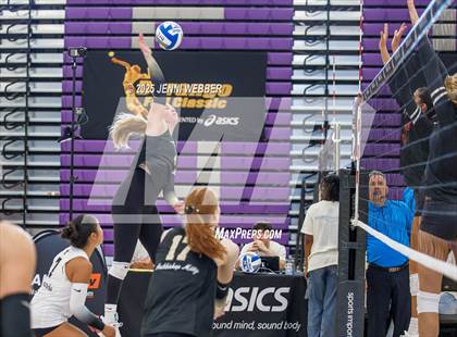 Thumbnail 3 in Redondo Union vs. Archbishop Mitty (Durango Fall Classic) photogallery.