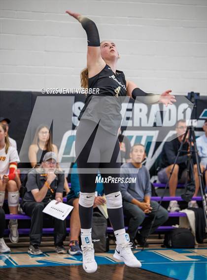 Thumbnail 2 in Redondo Union vs. Archbishop Mitty (Durango Fall Classic) photogallery.