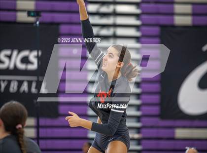 Thumbnail 3 in Redondo Union vs. Archbishop Mitty (Durango Fall Classic) photogallery.