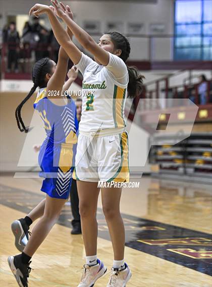 Thumbnail 1 in Cuba @ Newcomb (Lady Braves Invitational at Santa Fe Indian School) photogallery.