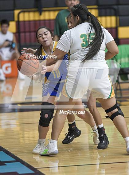 Thumbnail 3 in Cuba @ Newcomb (Lady Braves Invitational at Santa Fe Indian School) photogallery.