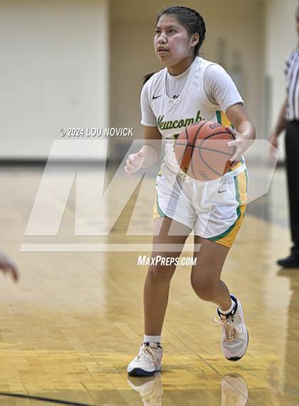 Thumbnail 2 in Cuba @ Newcomb (Lady Braves Invitational at Santa Fe Indian School) photogallery.