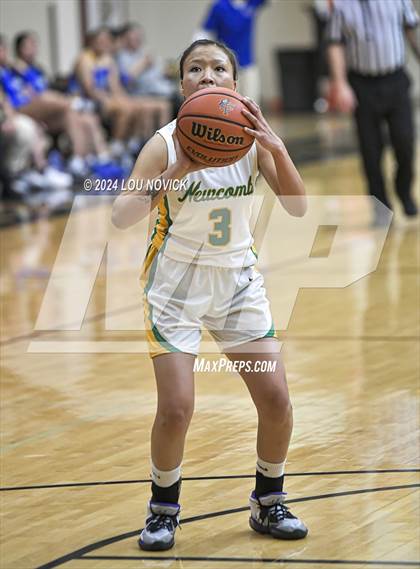 Thumbnail 2 in Cuba @ Newcomb (Lady Braves Invitational at Santa Fe Indian School) photogallery.