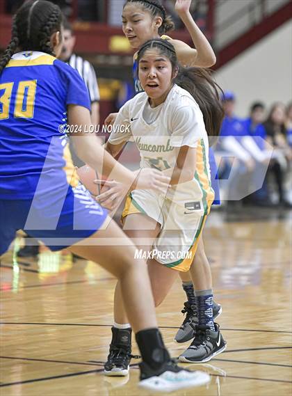 Thumbnail 1 in Cuba @ Newcomb (Lady Braves Invitational at Santa Fe Indian School) photogallery.