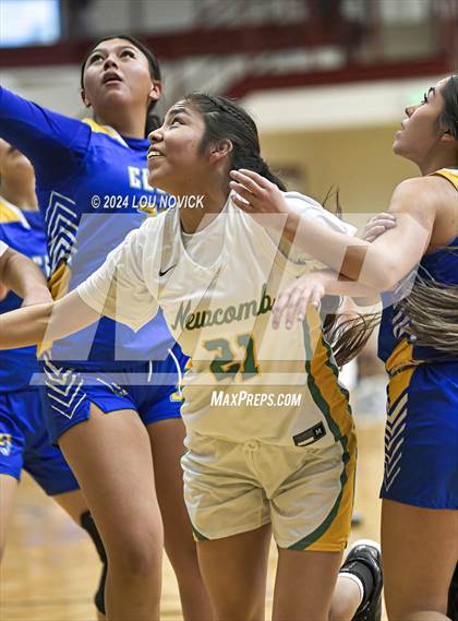 Thumbnail 3 in Cuba @ Newcomb (Lady Braves Invitational at Santa Fe Indian School) photogallery.