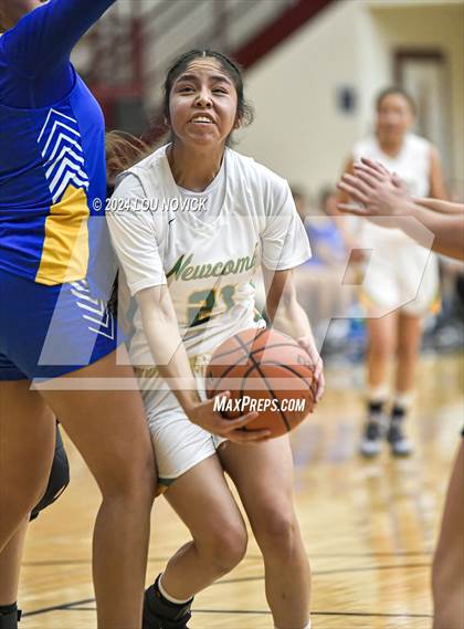 Thumbnail 3 in Cuba @ Newcomb (Lady Braves Invitational at Santa Fe Indian School) photogallery.