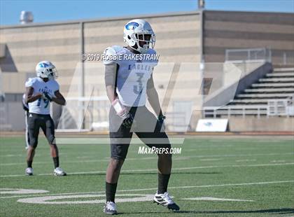 Thumbnail 3 in Wilmer-Hutchins @ Ranchview photogallery.