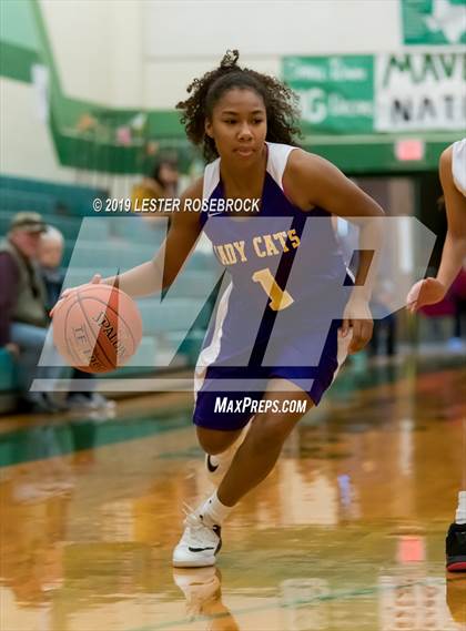 Thumbnail 3 in Carrizo Springs vs Pearsall (Maverick Classic) photogallery.