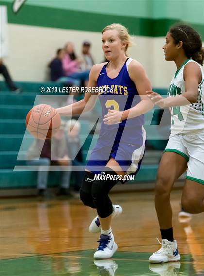 Thumbnail 1 in Carrizo Springs vs Pearsall (Maverick Classic) photogallery.