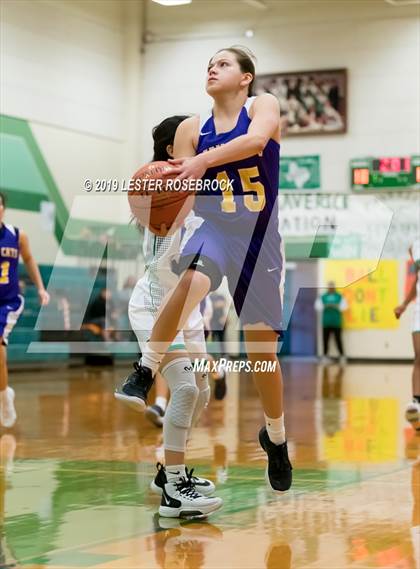 Thumbnail 2 in Carrizo Springs vs Pearsall (Maverick Classic) photogallery.