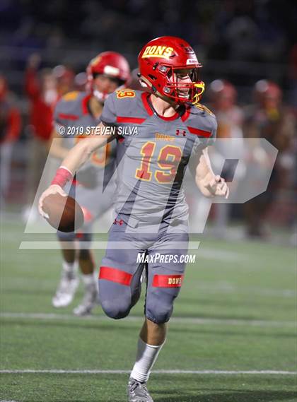 Thumbnail 2 in Carlsbad vs. Cathedral Catholic (CIF SDS Open Division Semifinal) photogallery.