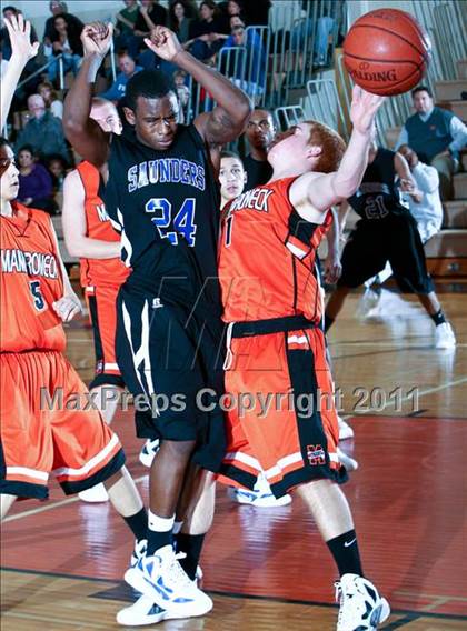 Thumbnail 2 in Mamaroneck vs. Saunders (Harry Jefferson Holiday Showcase) photogallery.
