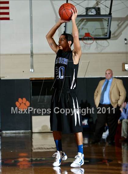 Thumbnail 1 in Mamaroneck vs. Saunders (Harry Jefferson Holiday Showcase) photogallery.