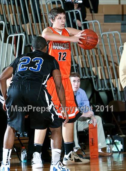 Thumbnail 2 in Mamaroneck vs. Saunders (Harry Jefferson Holiday Showcase) photogallery.
