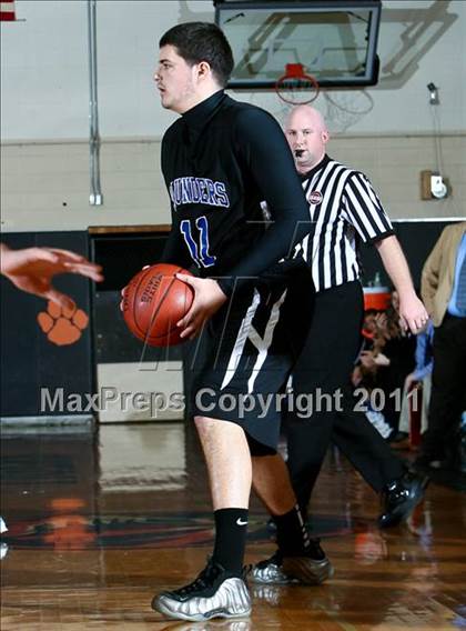 Thumbnail 3 in Mamaroneck vs. Saunders (Harry Jefferson Holiday Showcase) photogallery.