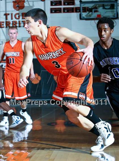 Thumbnail 3 in Mamaroneck vs. Saunders (Harry Jefferson Holiday Showcase) photogallery.