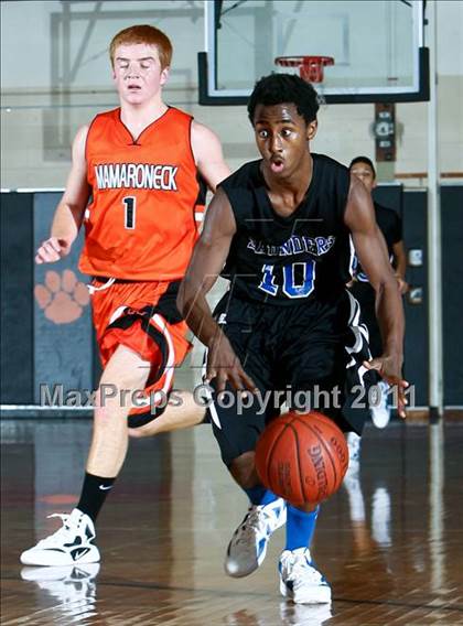 Thumbnail 3 in Mamaroneck vs. Saunders (Harry Jefferson Holiday Showcase) photogallery.