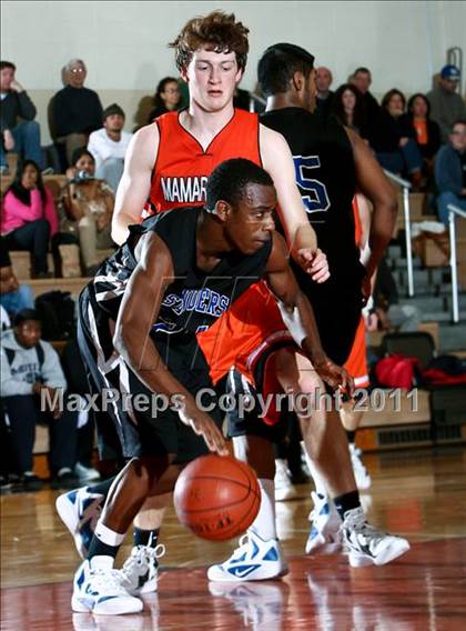 Thumbnail 3 in Mamaroneck vs. Saunders (Harry Jefferson Holiday Showcase) photogallery.