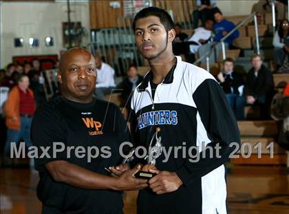 Thumbnail 1 in Mamaroneck vs. Saunders (Harry Jefferson Holiday Showcase) photogallery.