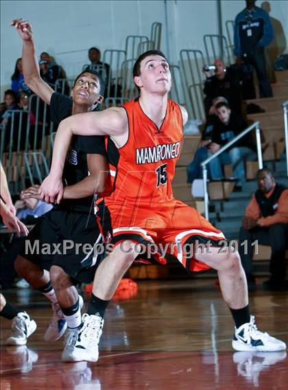 Thumbnail 3 in Mamaroneck vs. Saunders (Harry Jefferson Holiday Showcase) photogallery.