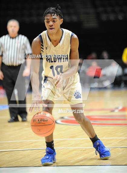 Thumbnail 2 in Baldwin vs. Uniondale (Section VIII Class AA Championship) photogallery.