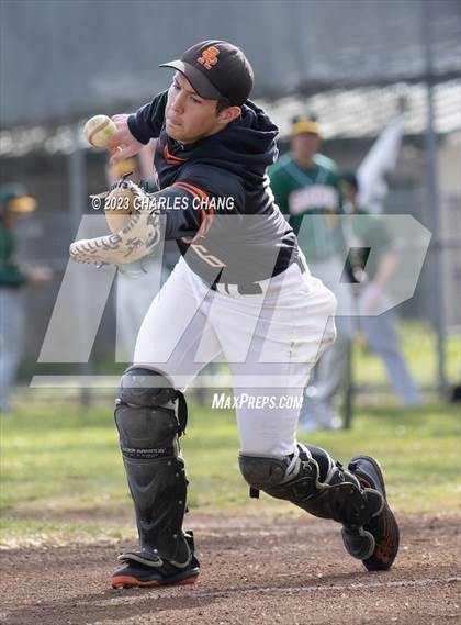 Thumbnail 3 in Casa Grande vs Santa Rosa photogallery.