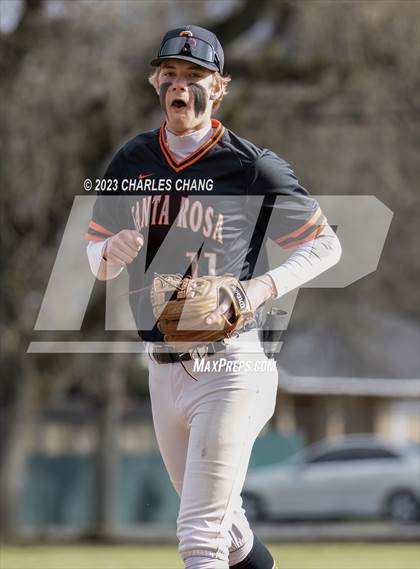 Thumbnail 1 in Casa Grande vs Santa Rosa photogallery.