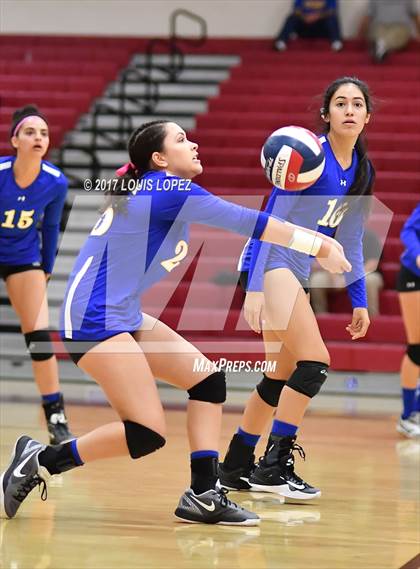 Thumbnail 3 in Charter Oak @ West Covina photogallery.