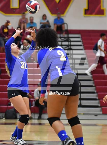 Thumbnail 2 in Charter Oak @ West Covina photogallery.