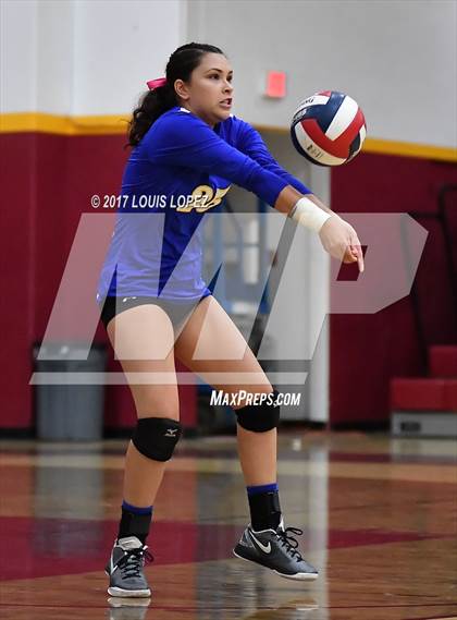 Thumbnail 1 in Charter Oak @ West Covina photogallery.