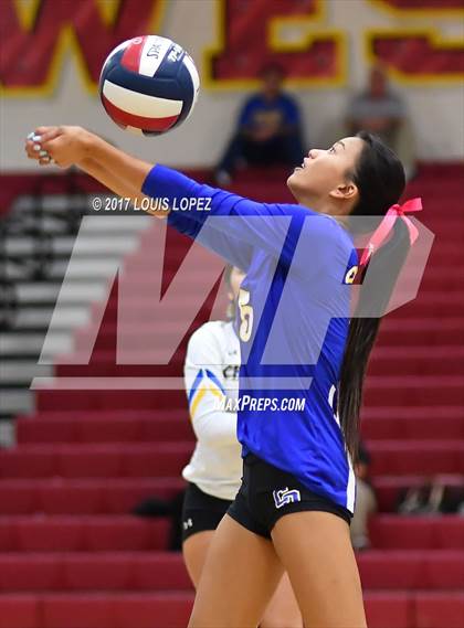 Thumbnail 1 in Charter Oak @ West Covina photogallery.