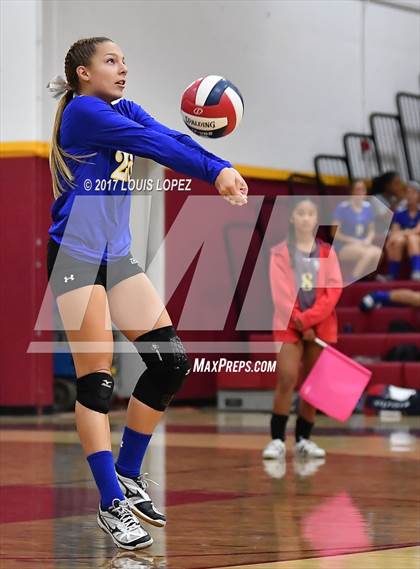 Thumbnail 1 in Charter Oak @ West Covina photogallery.