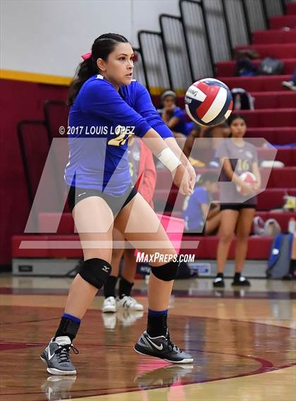 Thumbnail 3 in Charter Oak @ West Covina photogallery.