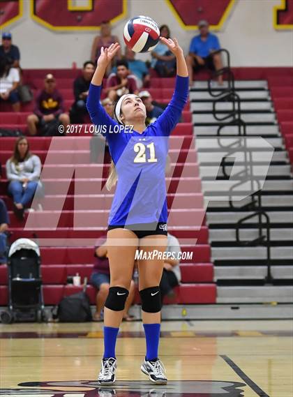 Thumbnail 2 in Charter Oak @ West Covina photogallery.