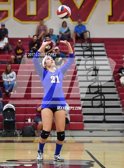 Thumbnail 1 in Charter Oak @ West Covina photogallery.
