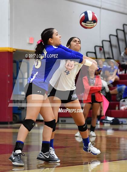 Thumbnail 3 in Charter Oak @ West Covina photogallery.