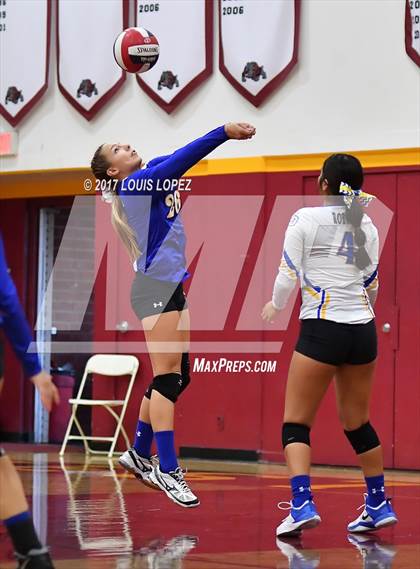 Thumbnail 2 in Charter Oak @ West Covina photogallery.