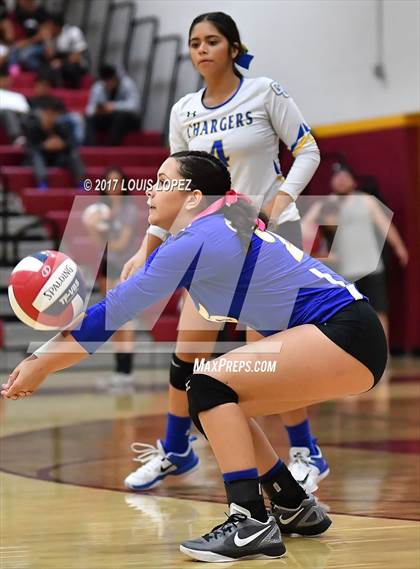 Thumbnail 3 in Charter Oak @ West Covina photogallery.