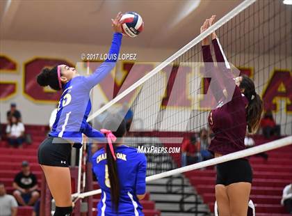 Thumbnail 3 in Charter Oak @ West Covina photogallery.