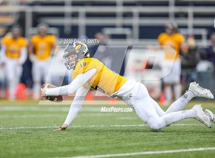 Thumbnail 3 in Raymore-Peculiar @ Liberty North (MSHSAA Class 6 Semifinal) photogallery.