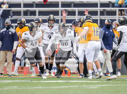 Thumbnail 3 in Raymore-Peculiar @ Liberty North (MSHSAA Class 6 Semifinal) photogallery.