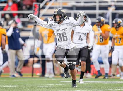 Thumbnail 3 in Raymore-Peculiar @ Liberty North (MSHSAA Class 6 Semifinal) photogallery.
