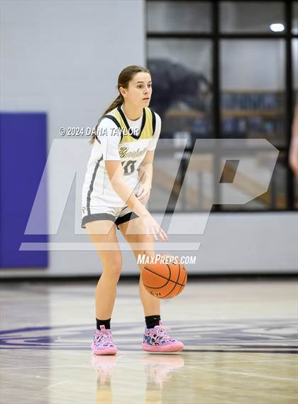 Thumbnail 3 in Perrin-Whitt vs Henrietta (Tornado Tip Off) photogallery.