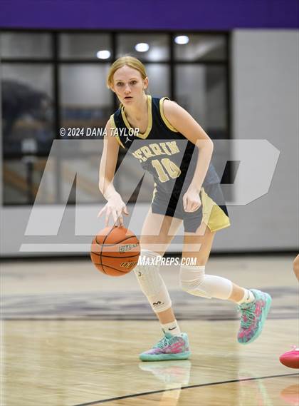 Thumbnail 2 in Perrin-Whitt vs Henrietta (Tornado Tip Off) photogallery.
