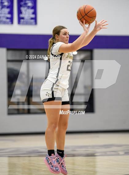 Thumbnail 1 in Perrin-Whitt vs Henrietta (Tornado Tip Off) photogallery.