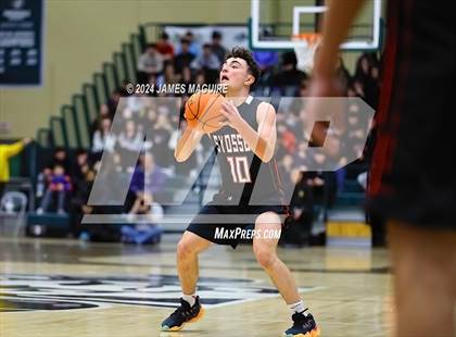 Thumbnail 1 in Port Washington vs. Syosset (NYSPHSAA Section 8 Class AAA Semifinal) photogallery.