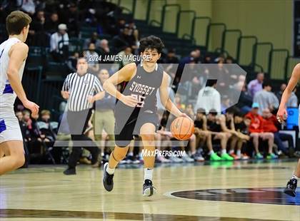 Thumbnail 2 in Port Washington vs. Syosset (NYSPHSAA Section 8 Class AAA Semifinal) photogallery.