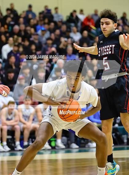 Thumbnail 3 in Port Washington vs. Syosset (NYSPHSAA Section 8 Class AAA Semifinal) photogallery.